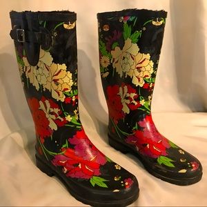 Woman’s Sz 8 tall lined rubber rain boots